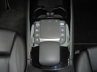 MERCEDES-BENZ GLB 200 usata, con Interni in pelle