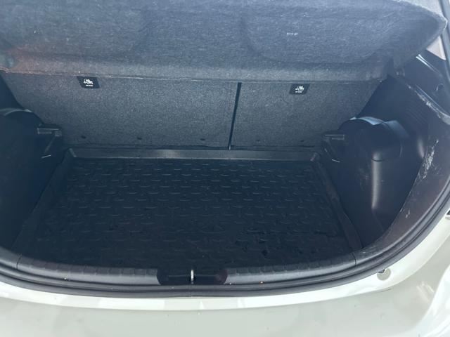 TOYOTA Yaris usata, con Boardcomputer