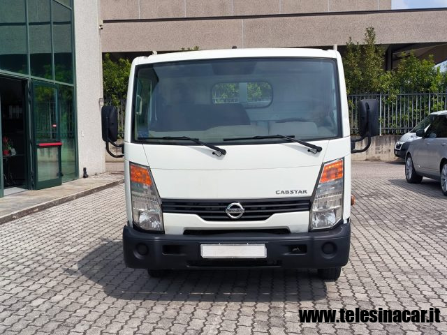 NISSAN usata 2