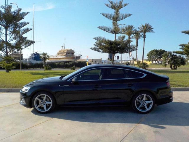 AUDI A5 usata, con Sensori di parcheggio anteriori
