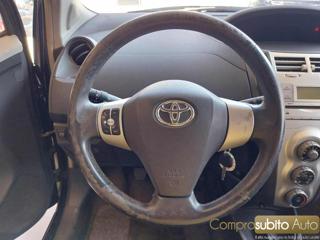 TOYOTA Yaris usata, con Servosterzo