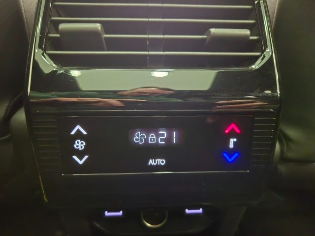 PEUGEOT 5008 usata, con Sensore di luce