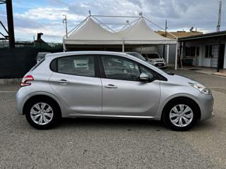 PEUGEOT 208 usata, con Autoradio