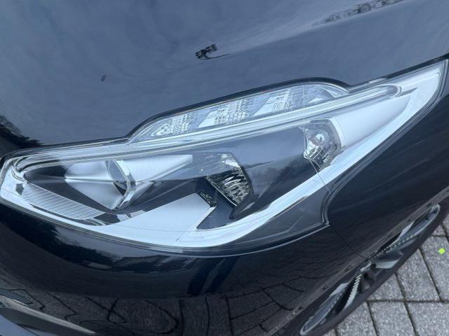 PEUGEOT 208 usata, con Autoradio digitale