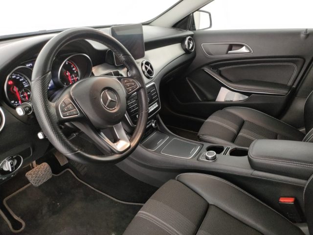 MERCEDES-BENZ GLA 180 usata, con Cerchi in lega