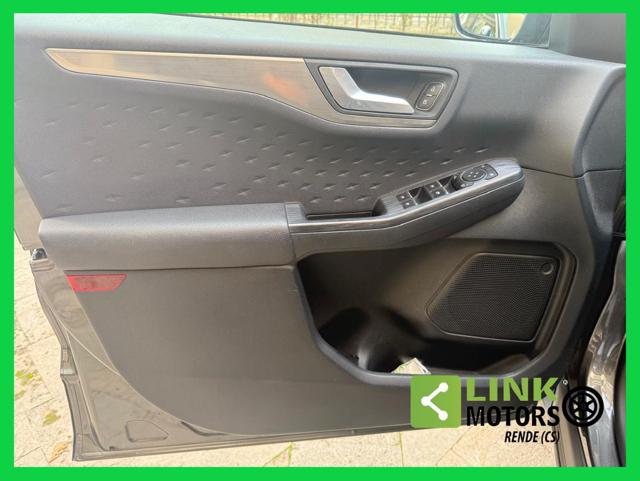 FORD Kuga usata, con Sensori di parcheggio anteriori