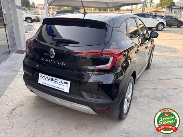 RENAULT Captur usata, con USB
