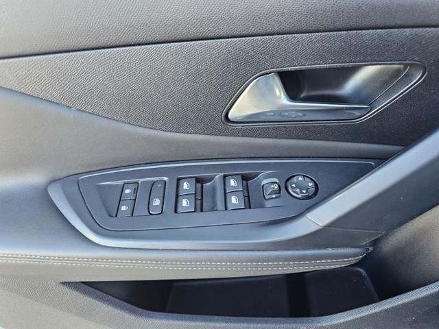 PEUGEOT 308 usata, con Airbag testa