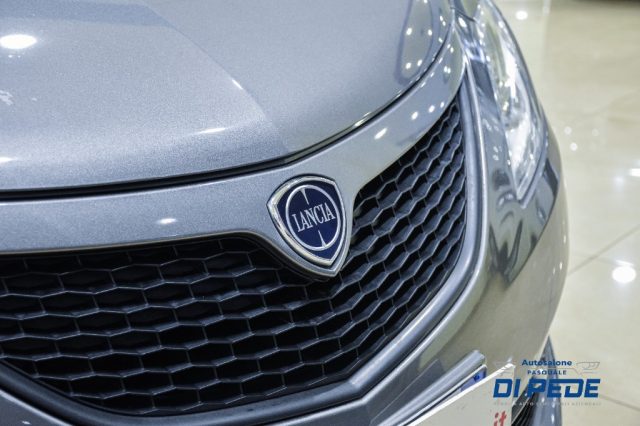 LANCIA Ypsilon usata, con Fendinebbia