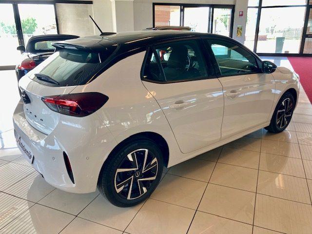OPEL Corsa usata, con Autoradio