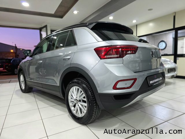 VOLKSWAGEN T-Roc usata, con Autoradio