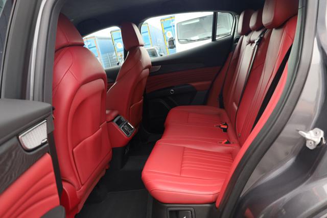 MASERATI Grecale usata, con Leve al volante
