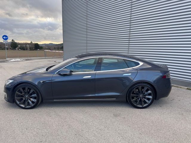 TESLA Model S usata, con Boardcomputer