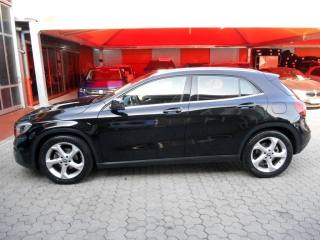 MERCEDES-BENZ GLA 180 usata, con Chiusura centralizzata