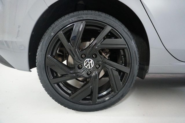 VOLKSWAGEN Golf usata, con Autoradio