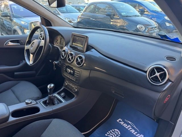 MERCEDES-BENZ B 180 usata, con Chiusura centralizzata