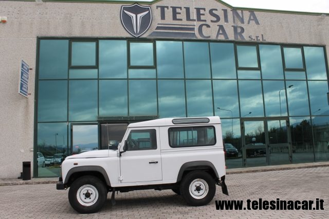 LAND ROVER Defender usata 4