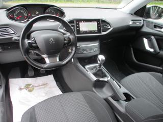 PEUGEOT 308 usata, con Park Distance Control
