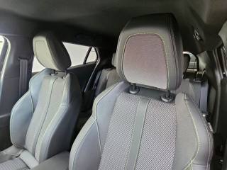 PEUGEOT 2008 usata, con Volante multifunzione