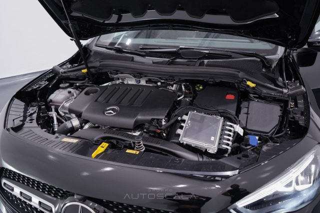 MERCEDES-BENZ GLA 200 usata 37