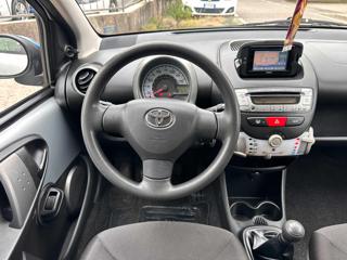 TOYOTA Aygo usata 14
