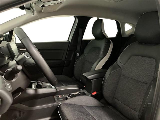 RENAULT Captur usata, con Sistema di navigazione