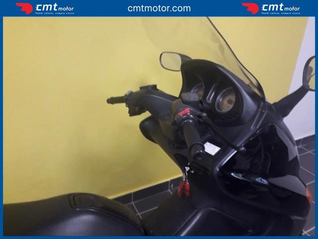 YAMAHA T-Max 500 usata 9