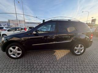 MERCEDES-BENZ ML 320 usata, con Airbag