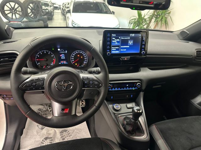 TOYOTA Yaris usata, con Cruise Control