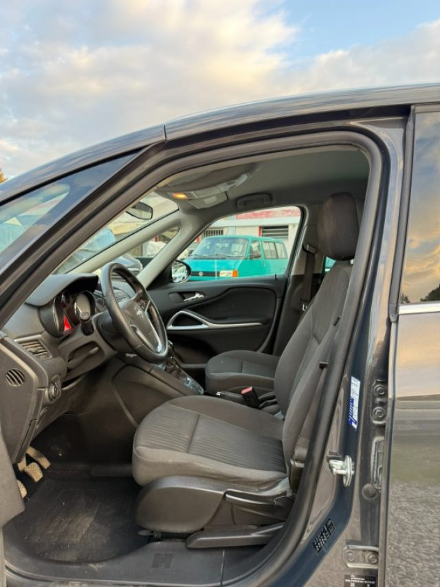 OPEL Zafira Tourer usata, con Fendinebbia