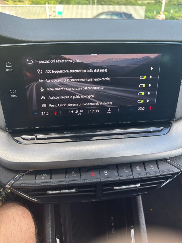 VOLKSWAGEN Tiguan usata, con Sistema di navigazione