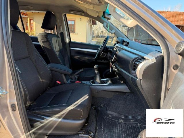 TOYOTA Hilux usata, con Bluetooth