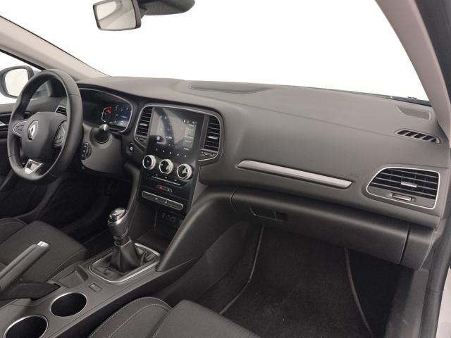 RENAULT Megane usata, con Sensori di parcheggio posteriori