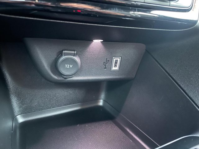 OPEL Corsa usata, con Fari LED