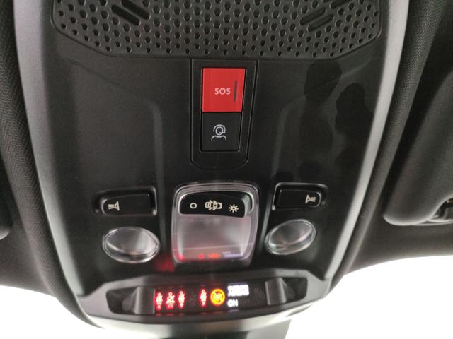 PEUGEOT 2008 usata, con Vetri oscurati