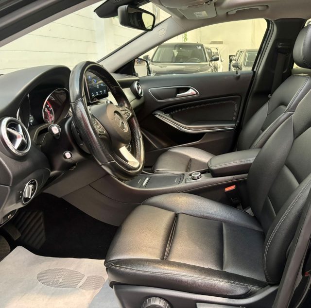 MERCEDES-BENZ GLA 200 usata, con Lettore CD