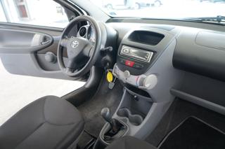 TOYOTA Aygo usata 13