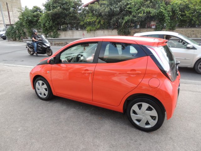 TOYOTA Aygo usata, con Controllo automatico clima