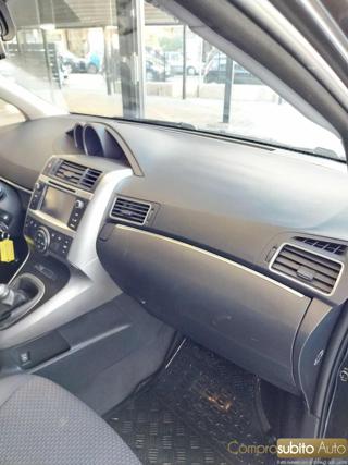 TOYOTA Verso usata 30