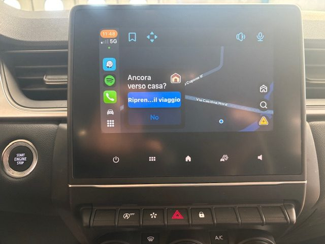 RENAULT Captur usata, con Bracciolo