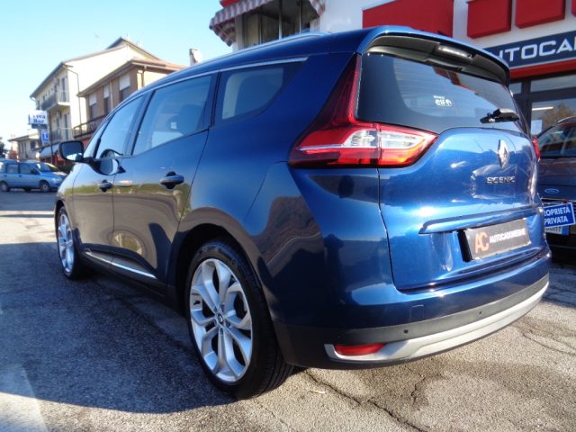 RENAULT Grand Scenic usata, con Autoradio