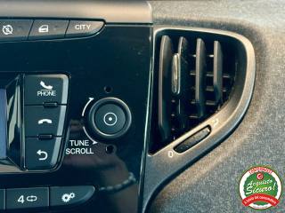 LANCIA Ypsilon usata, con USB