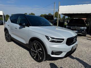VOLVO XC40 T4 Recharge Plug-in Hybrid R-design N1