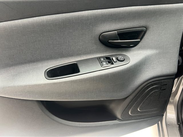 LANCIA Ypsilon usata, con ESP