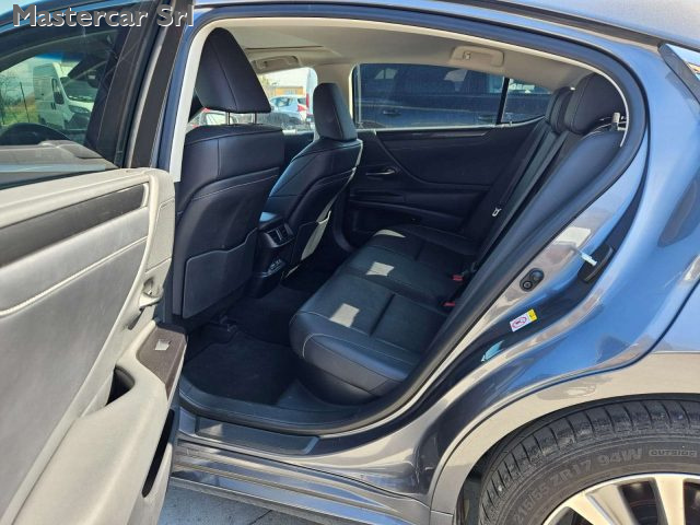 LEXUS ES 300 usata, con Sedili riscaldati