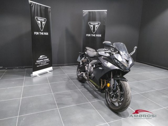 TRIUMPH Daytona 660 usata 1