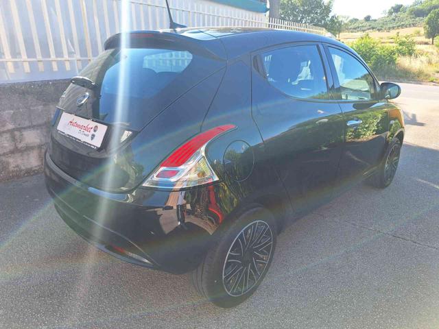 LANCIA Ypsilon usata, con Fendinebbia