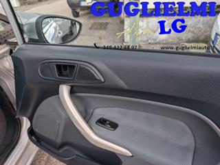 FORD Fiesta usata, con Specchietti laterali elettrici
