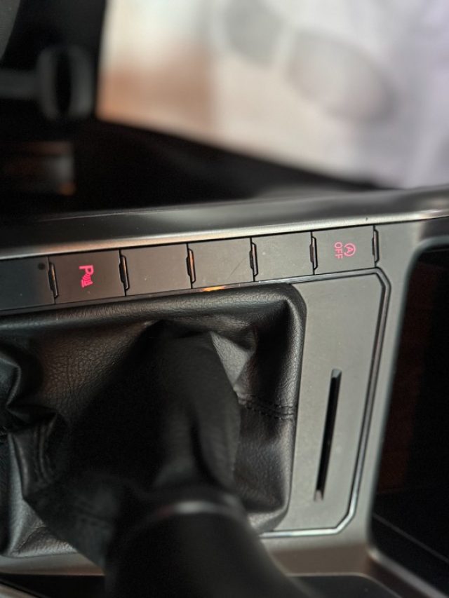 VOLKSWAGEN Polo usata, con Sensore di luce