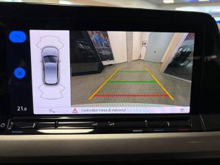 VOLKSWAGEN Golf usata, con Touch screen